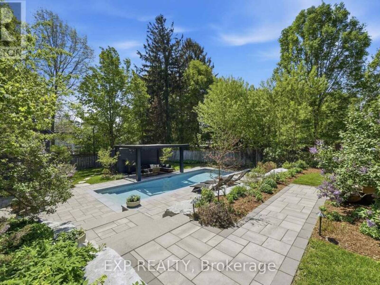 16 BARKER STREET, Prince Edward, Ontario K0K 2T0