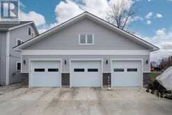 25 PRINYERS COVE CRESCENT | Prince Edward Ontario | Slide Image Thirty-five