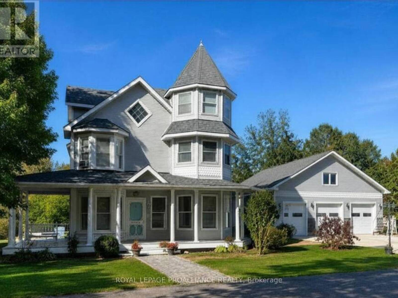 25 PRINYERS COVE CRESCENT, Prince Edward, Ontario K0K 2T0