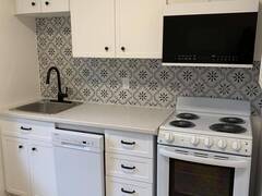 146 BLEECKER AVENUE Belleville Ontario, K8N 3T7