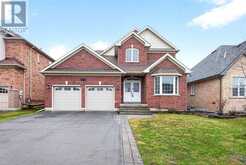 31 ELLIS CRESCENT | Lindsay Ontario | Slide Image Two