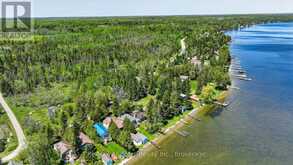 26 LAKE STREET | Coboconk Ontario | Slide Image Eighteen
