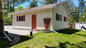 29 BROWN LANE | Bancroft Ontario | Slide Image Thirty-four