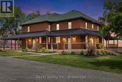 454 COLBORNE STREET W | Lindsay Ontario | Slide Image Two