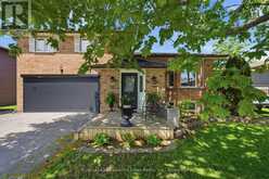 32 ANDREW DRIVE | Lindsay Ontario | Slide Image One