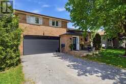 32 ANDREW DRIVE | Lindsay Ontario | Slide Image Five