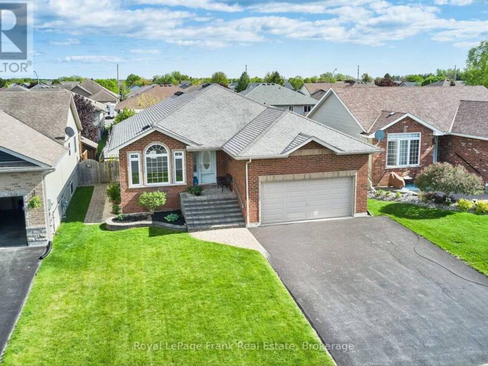 11 FOX DEN DRIVE, Brighton, Ontario K0K 1H0