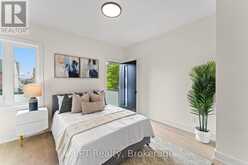 204 FRANKLIN AVENUE | Toronto Ontario | Slide Image Eighteen