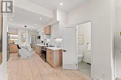 204 FRANKLIN AVENUE | Toronto Ontario | Slide Image Seven