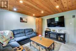 20 ART BOTT ROAD | Apsley Ontario | Slide Image Ten