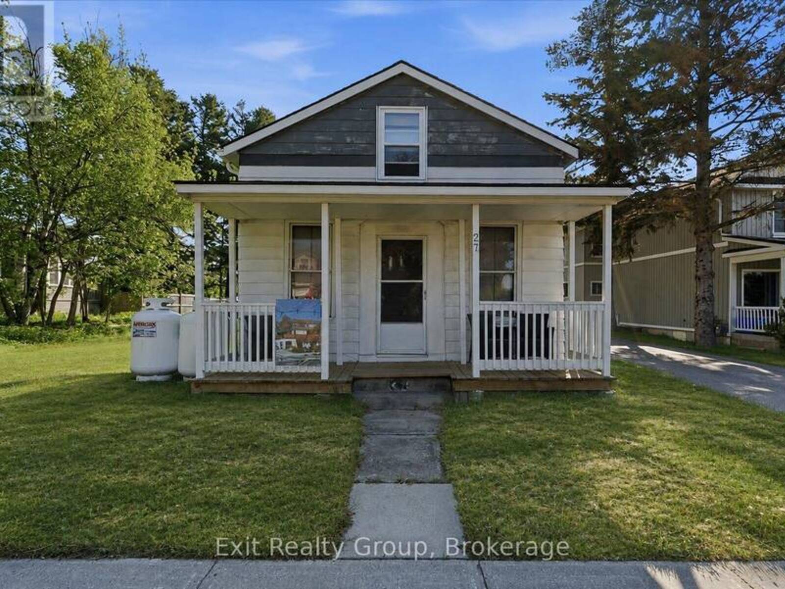 27 YOUNG STREET, Brighton, Ontario K0K 1H0