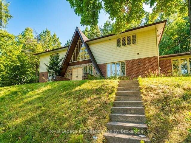 17100 HIGHWAY 41 Addington Highlands Ontario, K0H 1K0 - 4 Bedrooms Waterfront Home For sale