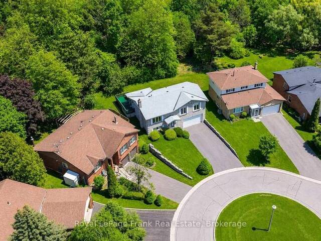 311 CUMBERLAND COURT Oshawa Ontario, L1H 8E7 - 3 Bedrooms Home For Sale