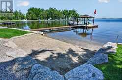 210 LAKESHORE DRIVE | Bobcaygeon Ontario | Slide Image Six