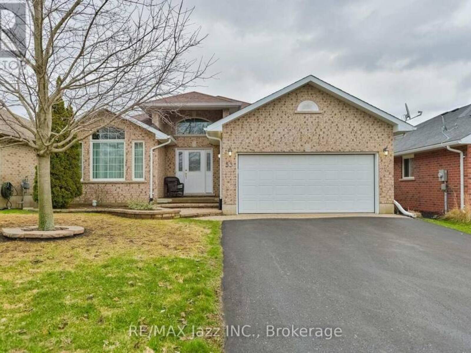 33 ASHWOOD CRESCENT, Greater Napanee, Ontario K7R 3L1