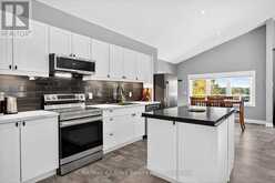 9 LYTLE LANE | Kawartha Lakes Ontario | Slide Image Thirty-three