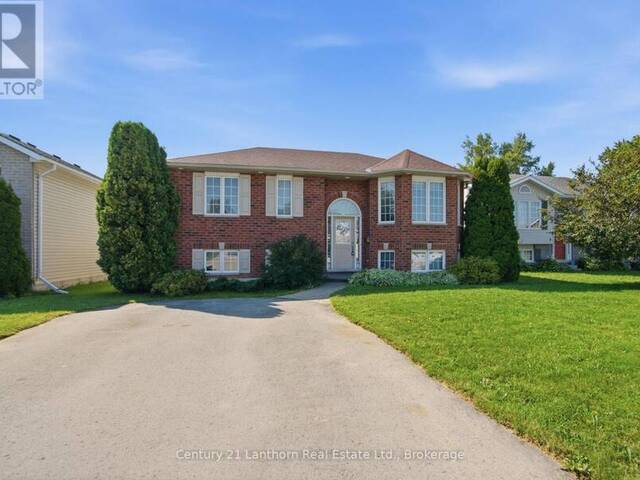 6 CHISHOLM SQUARE Belleville Ontario, K8N 5Z4 - 5 Bedrooms Home For Sale