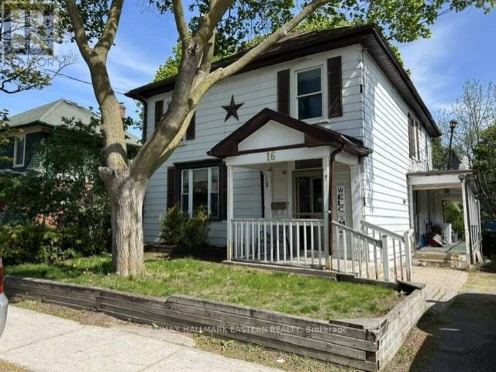 16 HOLLOWAY STREET, Belleville, Ontario K8P 1N6