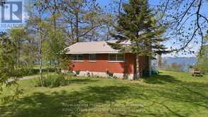 40 MAYNE LANE | Prince Edward Ontario | Slide Image Seven