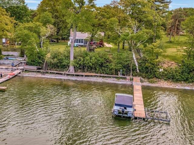 40 MAYNE LANE Prince Edward Ontario, K0K 2T0 - 3 Bedrooms Waterfront Home For sale