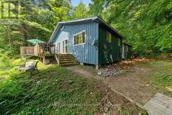 2807 MACKIE LAKE | North Frontenac Ontario | Slide Image Four