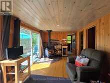 2807 MACKIE LAKE | North Frontenac Ontario | Slide Image Seventeen