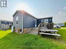 8 CRICKET LN - 486 COUNTY ROAD 18 | Prince Edward Ontario | Slide Image Four