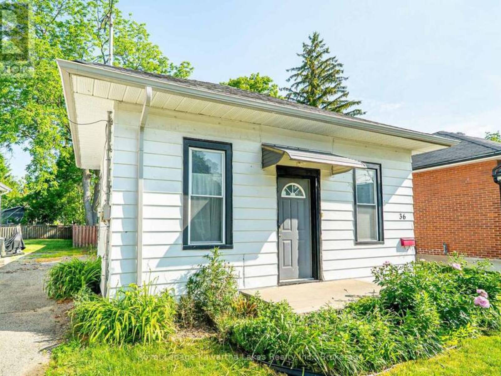 36 MELBOURNE STREET W, Lindsay, Ontario K9V 2S8