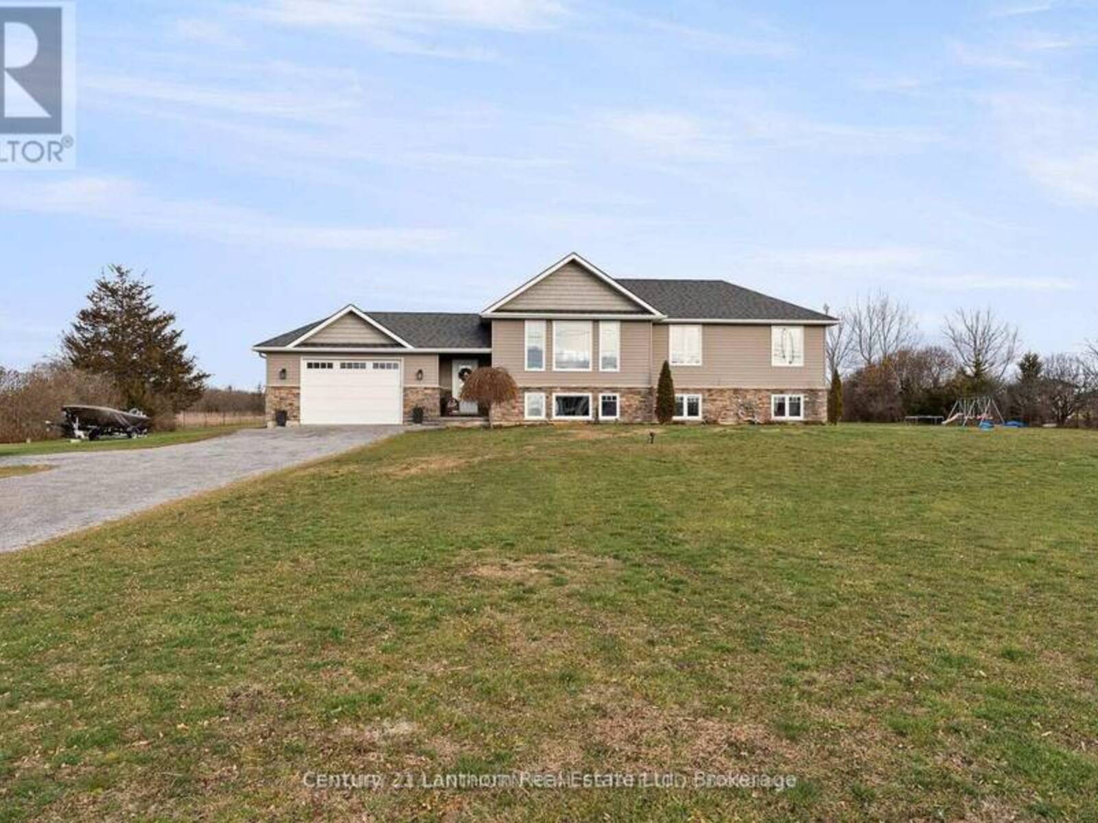 20846 LOYALIST PARKWAY, Prince Edward, Ontario K0K 1T0