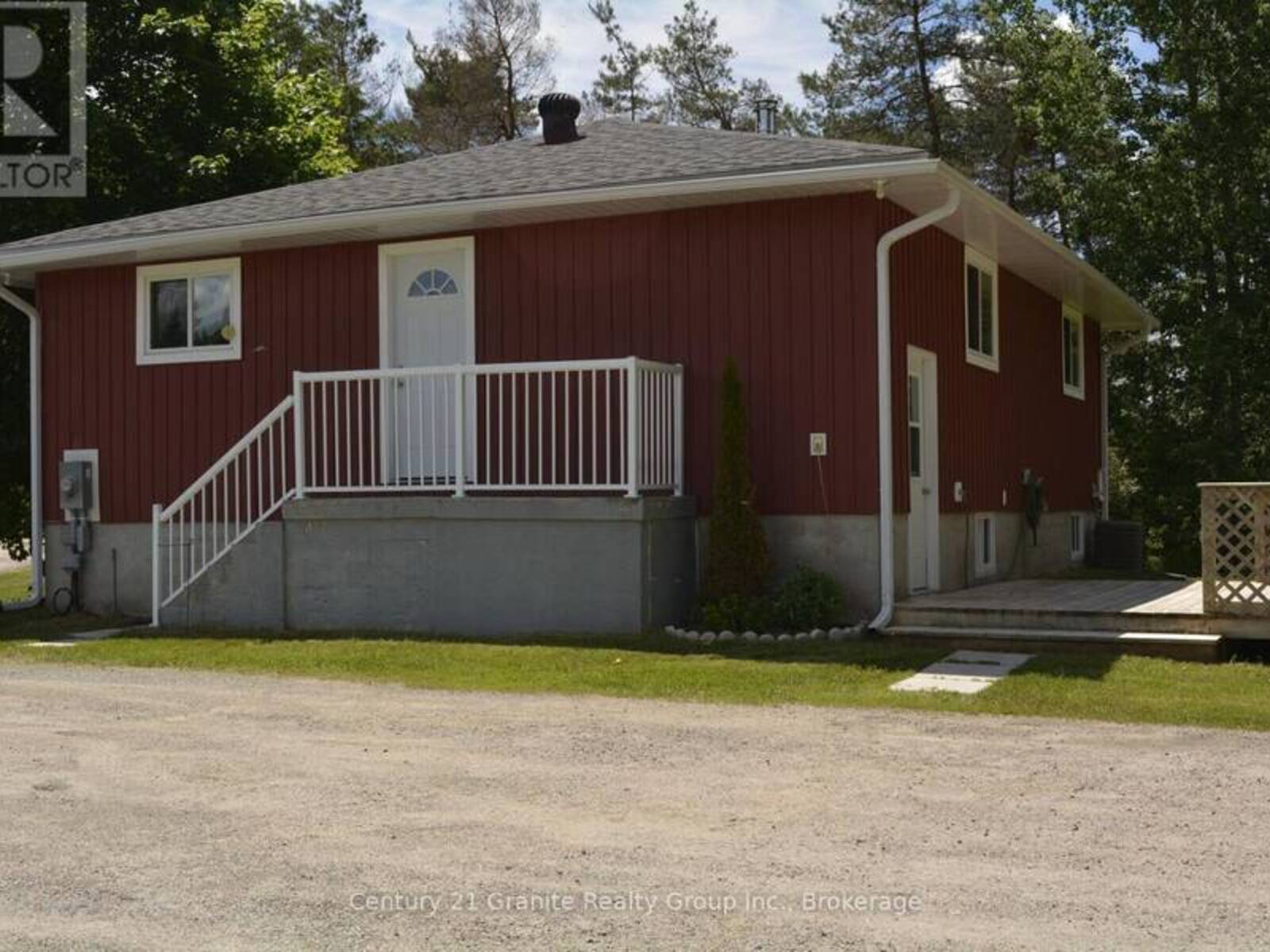 671 HASTINGS STREET N, Bancroft, Ontario K0L 1C0