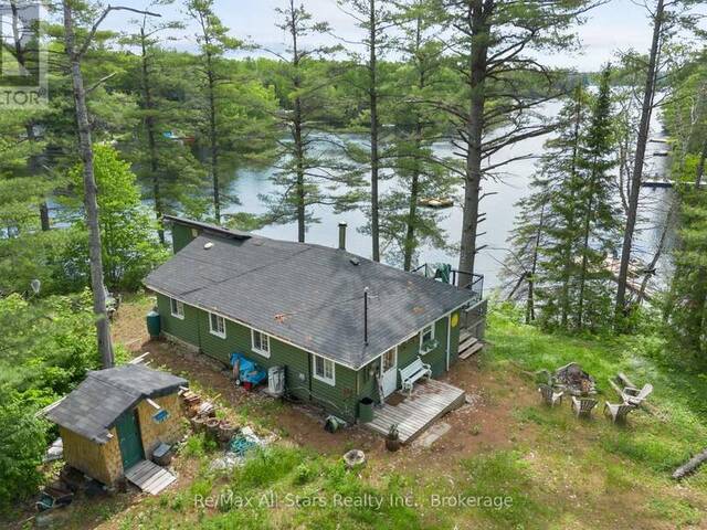 95 WEST CLEAR BAY POINT Kawartha Lakes Ontario, K0M 2A0 - 4 Bedrooms Waterfront Home For sale