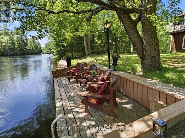 1074 HOLIDAY PARK DRIVE Bracebridge Ontario, P1L 1W9 - 3 Bedrooms Waterfront Home For sale