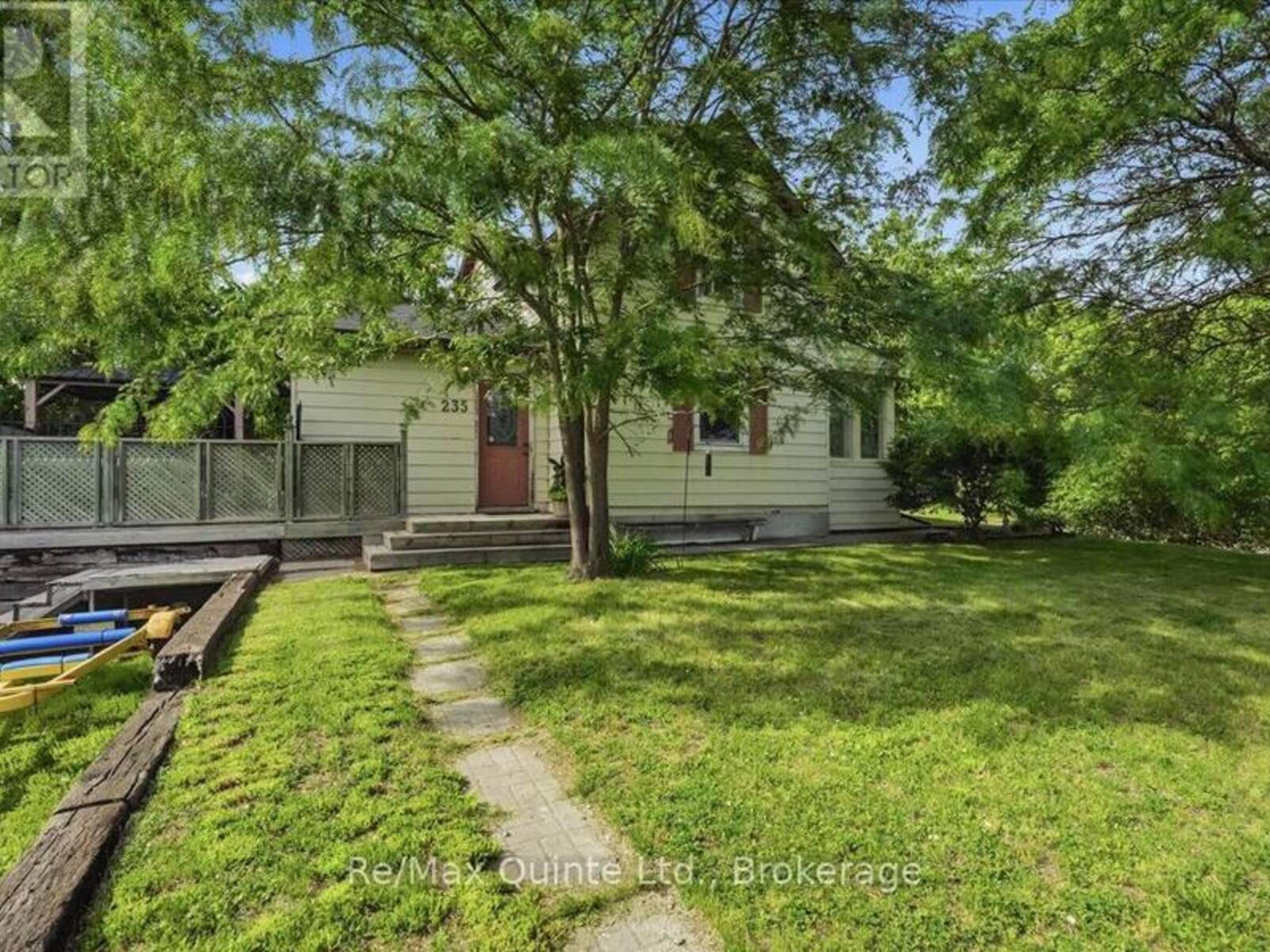 235 PINE STREET, Belleville, Ontario K8N 2N3