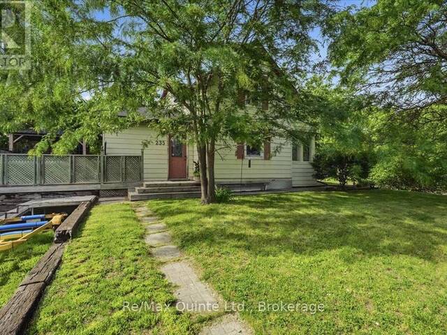 235 PINE STREET Belleville Ontario, K8N 2N3 - 3 Bedrooms Home For Sale