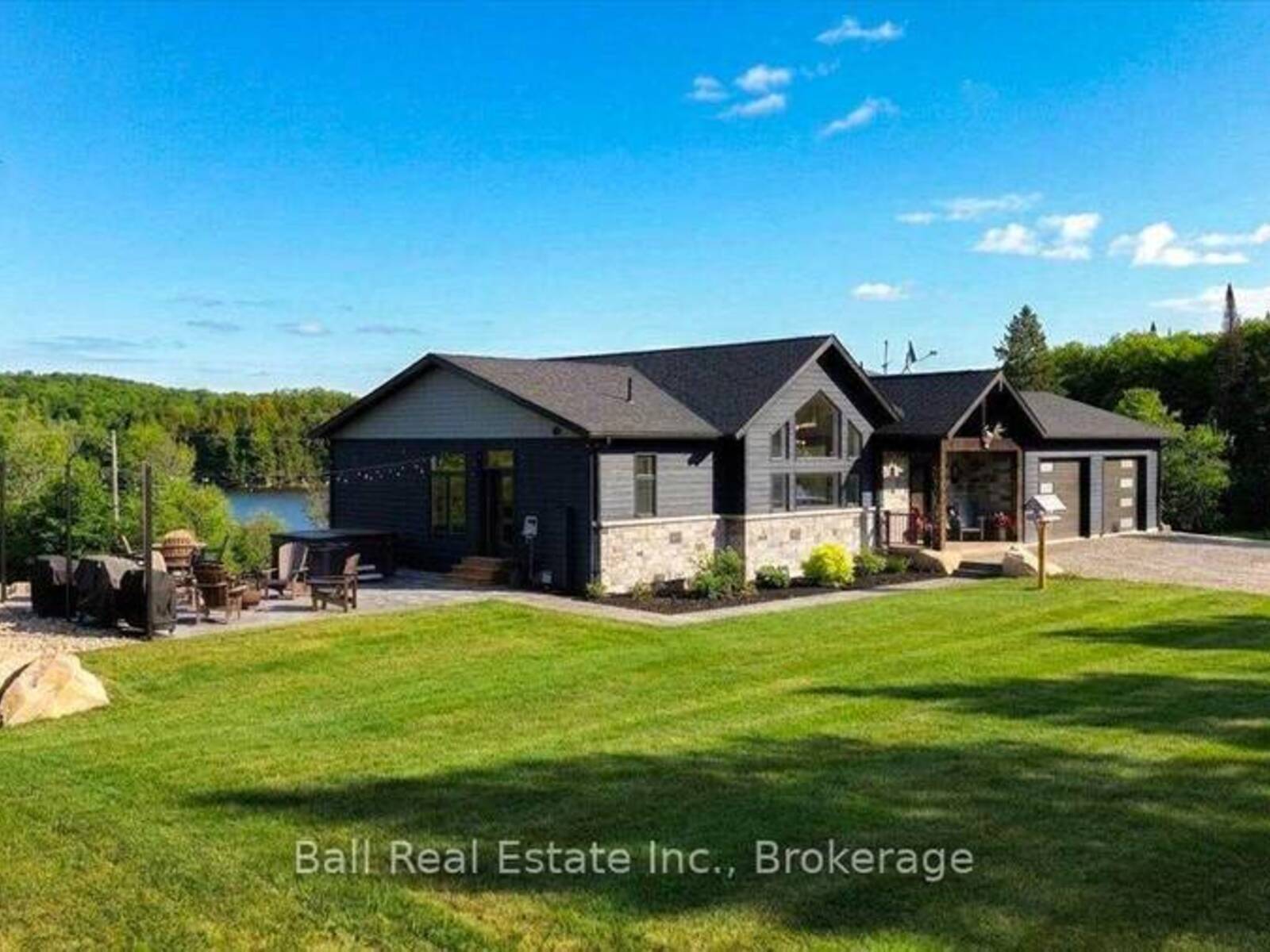 632 THE SOUTH ROAD, Coe Hill, Ontario K0L 1P0