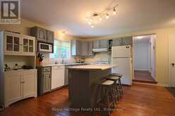 15 OAKWOOD DRIVE | Fenelon Falls Ontario | Slide Image Six