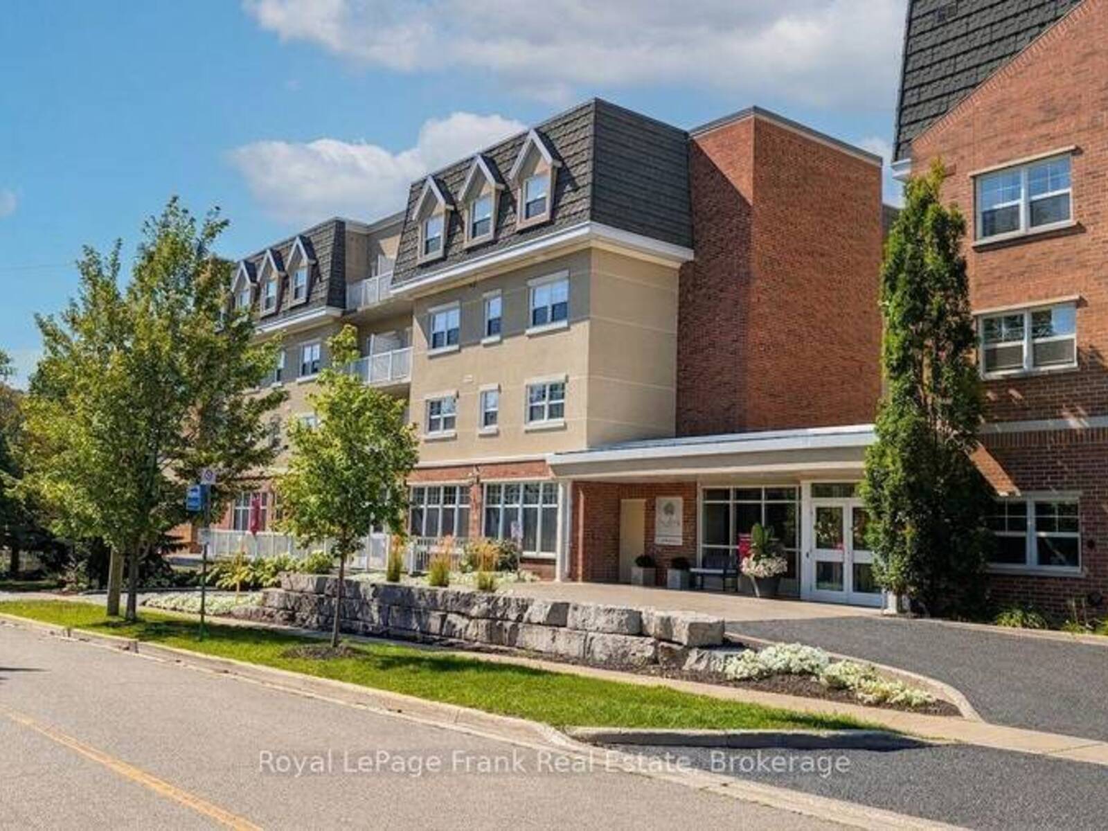 425 - 240 CHAPEL STREET, Cobourg, Ontario K9A 0E3