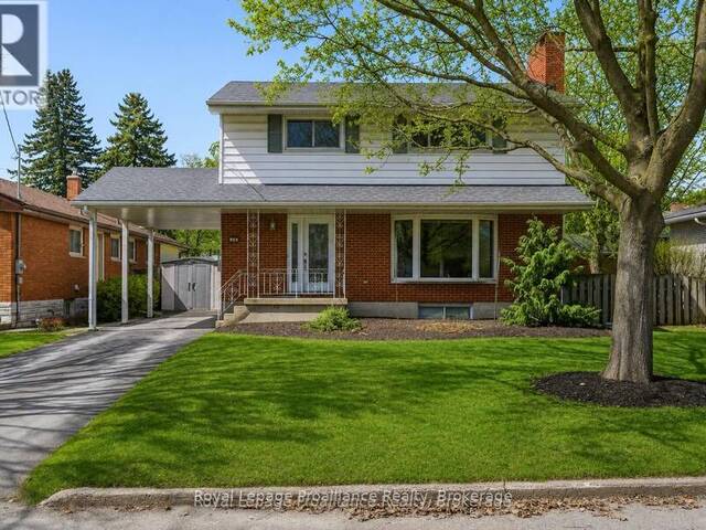 49 PLAZA SQUARE Belleville Ontario, K8N 4J2 - 5 Bedrooms Home For Sale