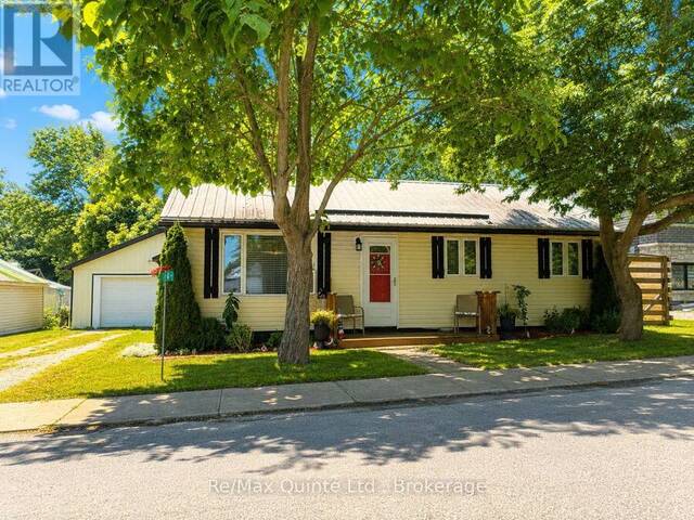 14 BAY AVENUE Prince Edward Ontario, K0K 1T0 - 2 Bedrooms Waterfront Home For sale