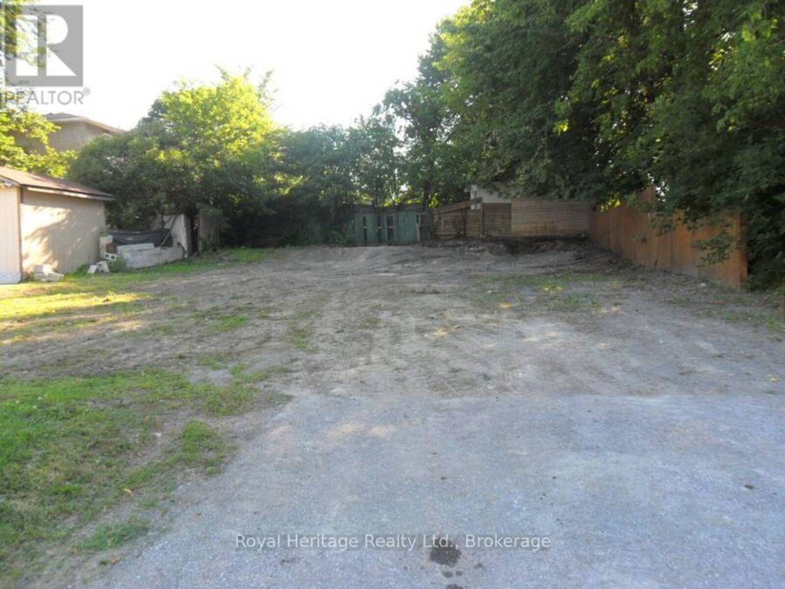 367 CENTRE STREET S, Oshawa, Ontario L1H 4B6