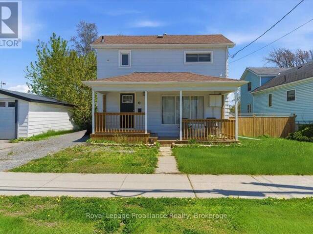 19 BOSWELL STREET Belleville Ontario, K8P 3K7 - 4 Bedrooms Home For Sale