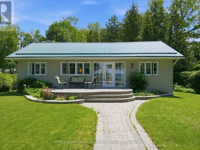 15 LAKESHORE ROAD Brock Ontario, L0K 1A0 - 3 Bedrooms Waterfront Home For sale