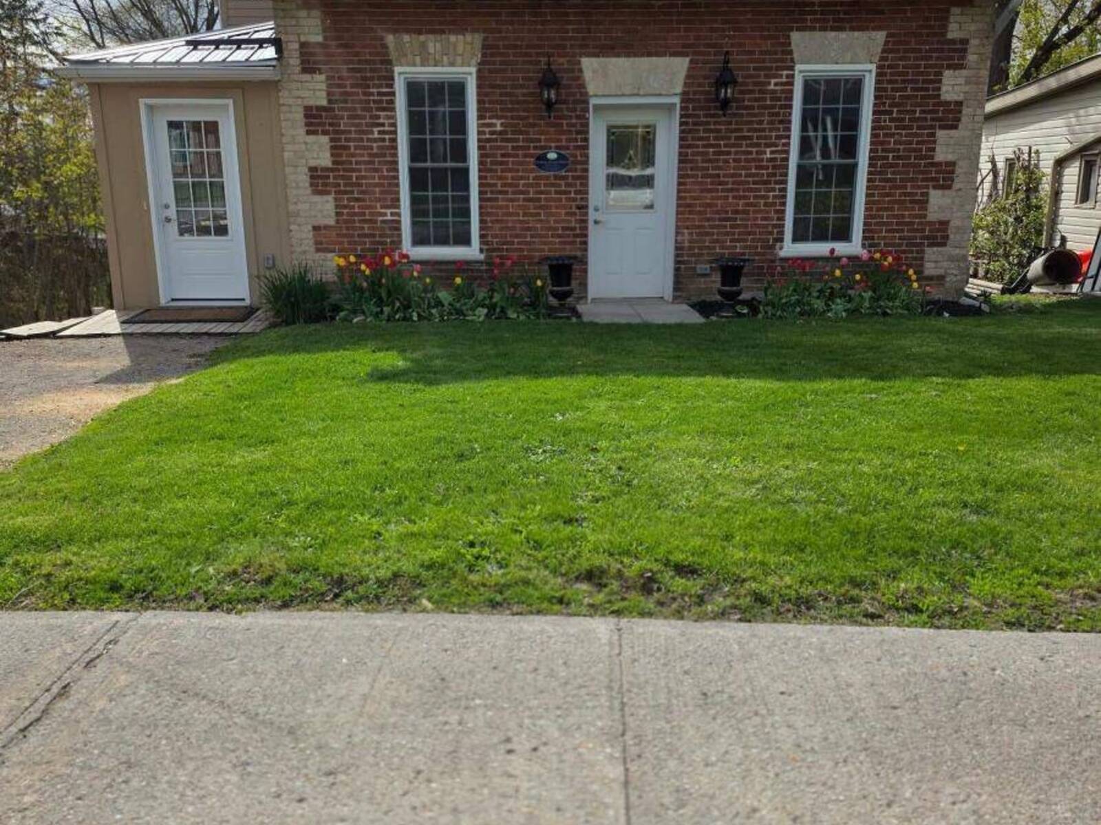 28 BOOTH STREET N, Campbellford, Ontario K0L 1L0