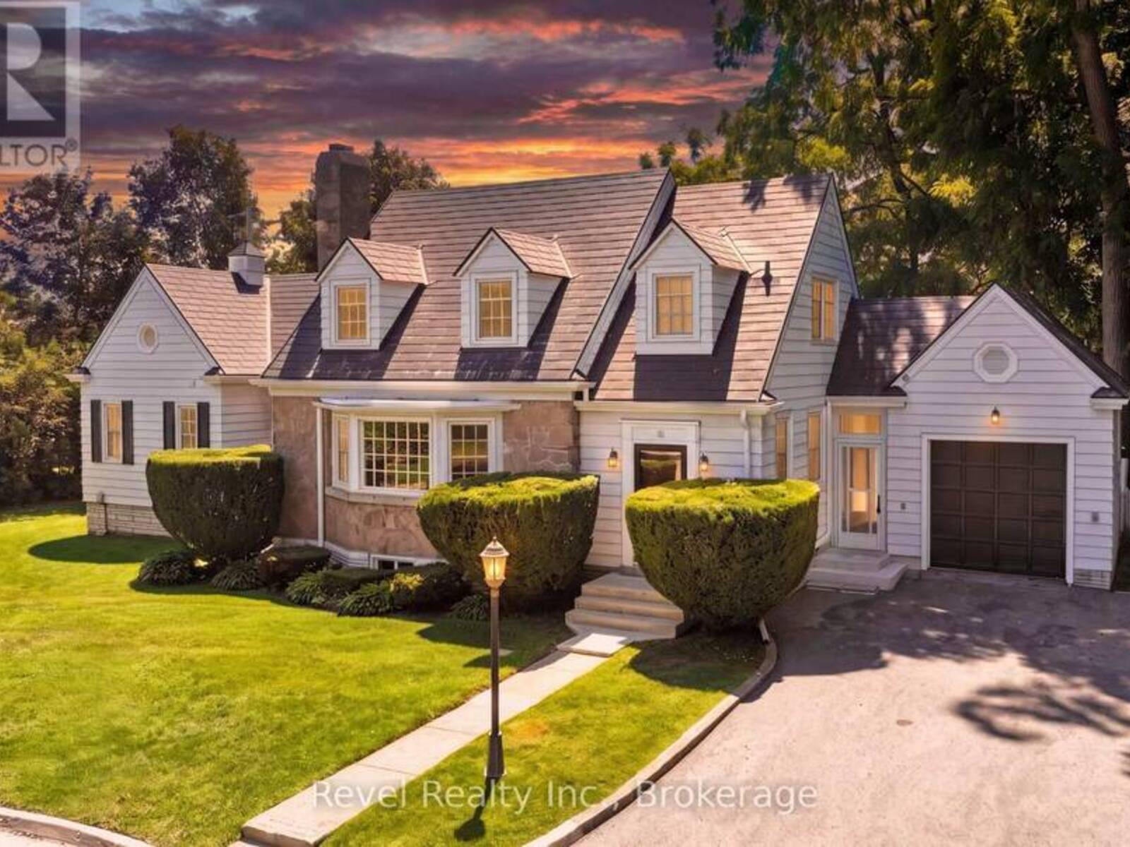 13 SYLVAN CRESCENT, Lindsay, Ontario K9V 2W4
