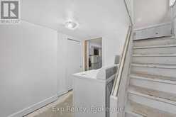 15 REDDEN STREET | Kingston Ontario | Slide Image Sixteen