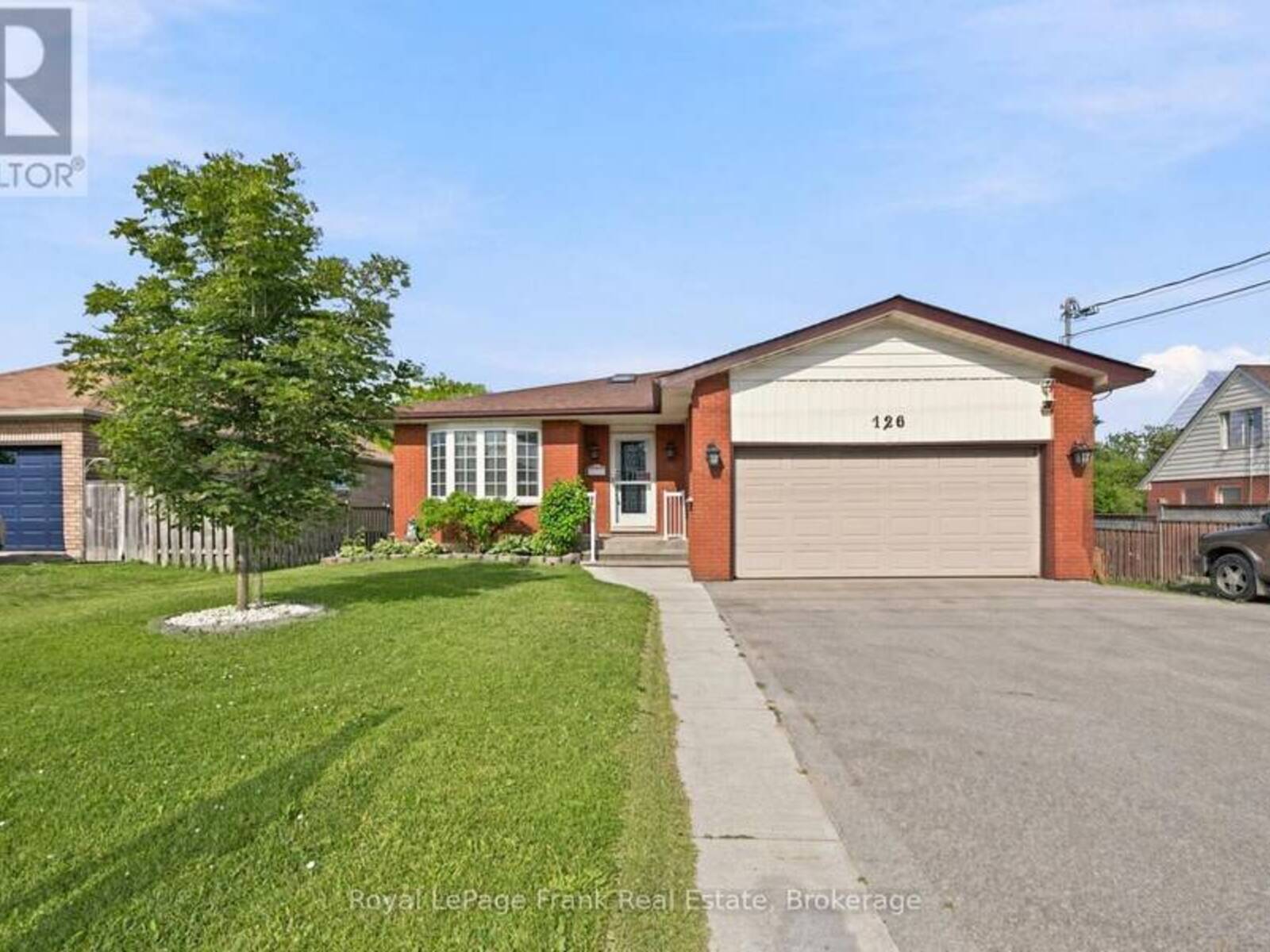 126 ANGELINE STREET S, Lindsay, Ontario K9V 3L6