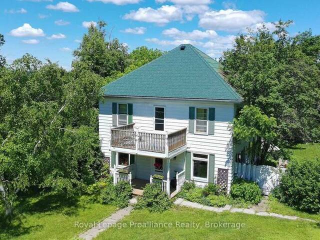 14 COUNTY RD 2 ROAD Otonabee-South Monaghan Ontario, K0L 1B0 - 4 Bedrooms Home For Sale