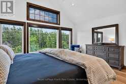 1012 ISLAND 35 STONEY LAKE | North Kawartha Ontario | Slide Image Thirty-one