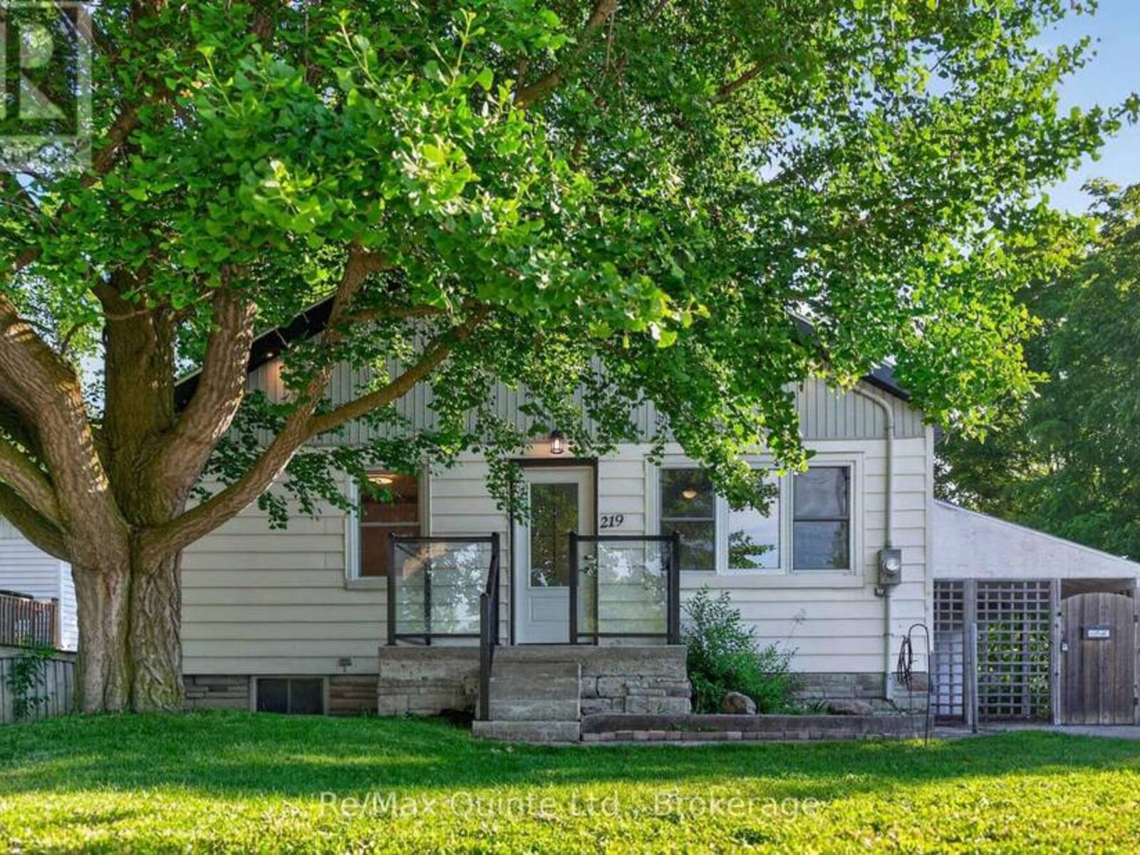 219 MARMORA STREET, Quinte West, Ontario K8V 2J8
