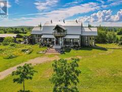 3413 WALLACE POINT ROAD Peterborough Ontario, K9J 6Y3